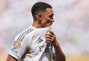 九游体育-刚来就成替补！TA：尽管皇马签下阿诺德，卡瓦哈尔将长期占据首发