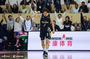 能否FMVP?杨力维13中8&4记三分 砍下20分另有1板2断助队夺冠